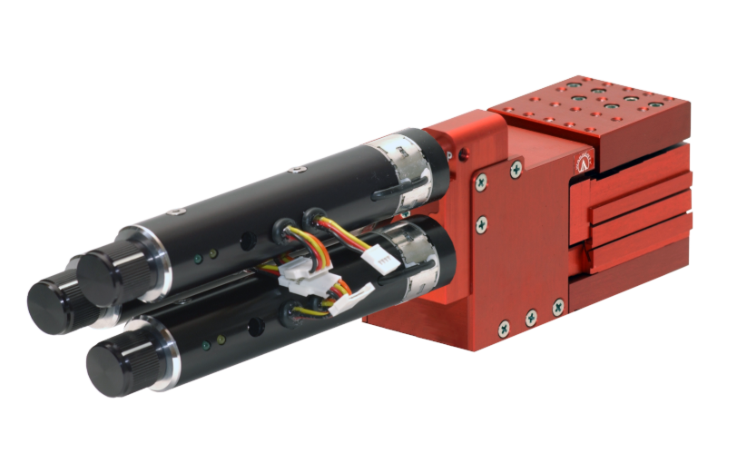 3-х осевой моторизированный нанопозиционер L-P3R-BBB-SI