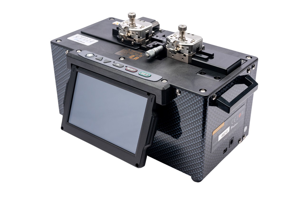 Скалыватель оптического волокна CT114