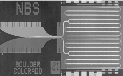 Рисунок 8 - Фотография чипа с Джозефсоновским контактом.png