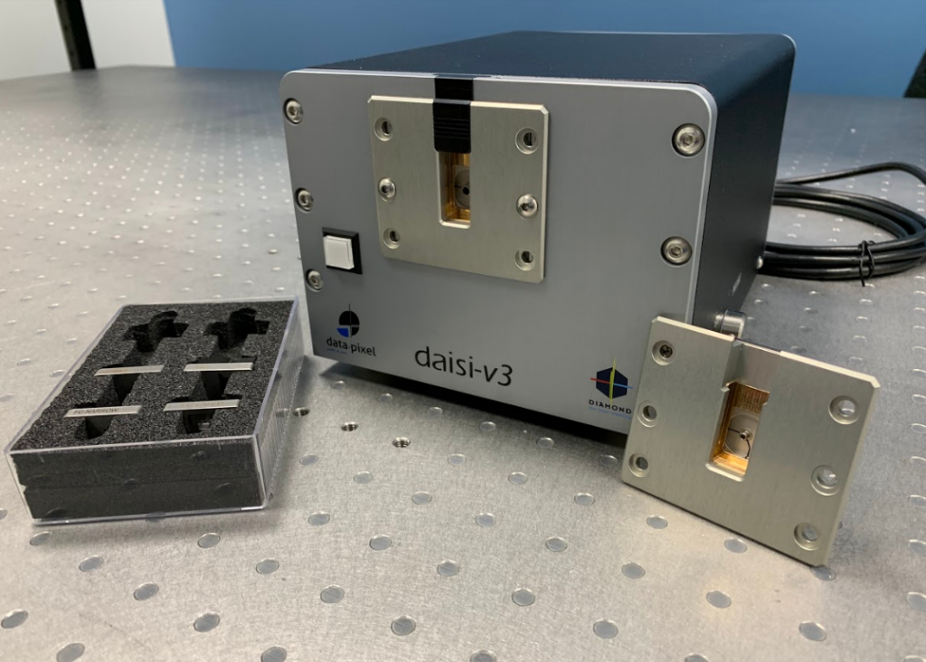 Фотография интерферометра DAISI-V3 c оснастками.png Фотография интерферометра DAISI-V3 c оснастками.png