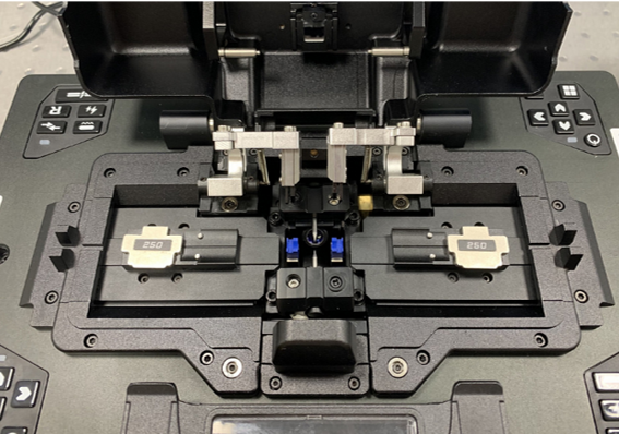Рисунок 2 – Правильная укладка волокна в держателях.png