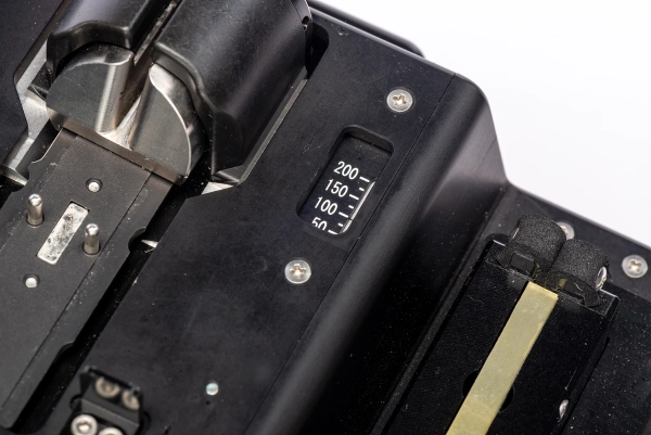 PCS-100 - стриппер для снятия оболочки волокна