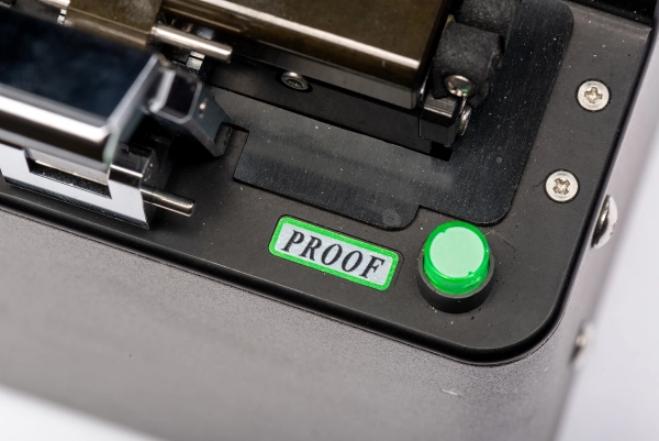 PCS-100 - стриппер для снятия оболочки волокна