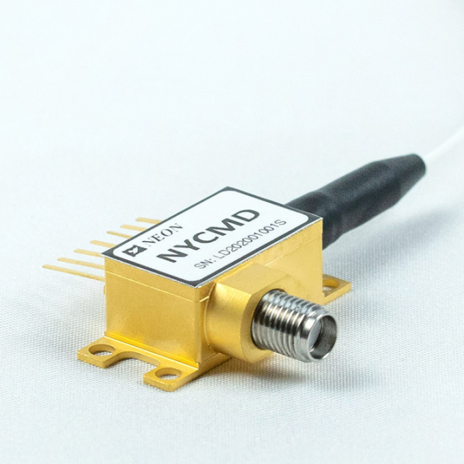 Высокомощный O-band CWDM лазерный диод с радиомодуляцией