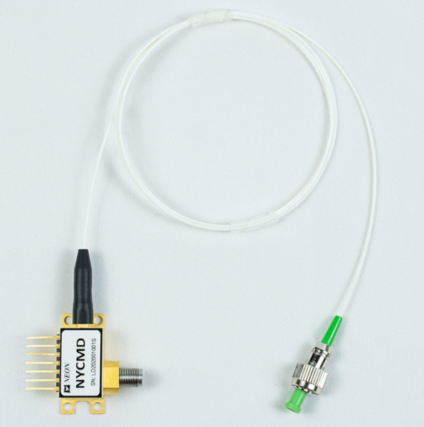 Высокомощный O-band CWDM лазерный диод с радиомодуляцией