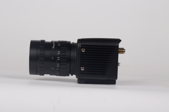 Широкополосная камера ближнего инфракрасного диапазона S1128