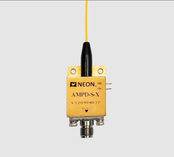 Высокоскоростной фотоприёмник с RF усилением