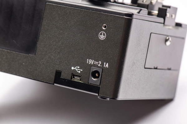 Скалыватель оптического волокна CT110