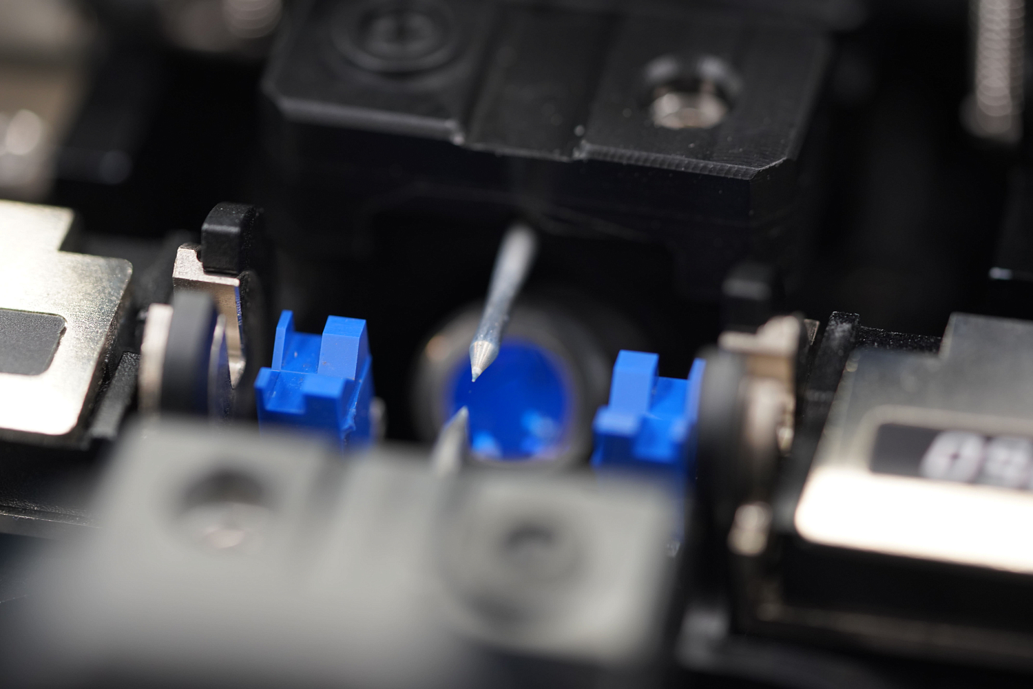 Сервисный центр по LDF и PM сварочным аппаратам и скалывателям производителя Shanghai Shinho Fiber Communication Co., Ltd. (Shinho) на территории РФ!