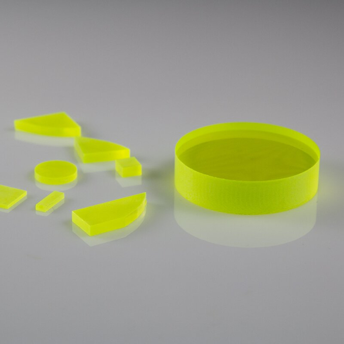  LuAG(Ce) - Сцинтилляционный кристалл лютеций-алюминиевого граната, легированный церием