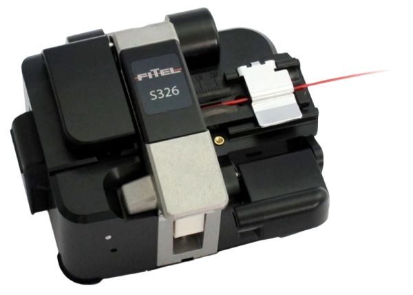 Скалыватель оптических волокон высокой точности S326A