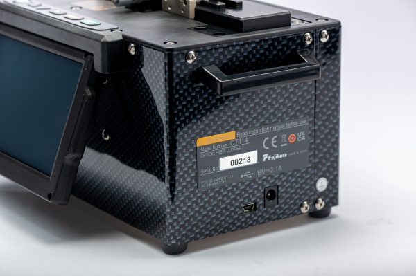 Скалыватель оптического волокна CT114