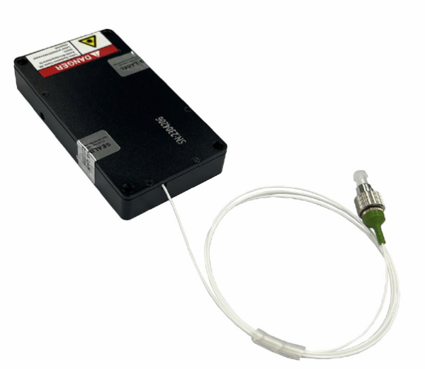 Лазерный модуль с узкой шириной линии на 1550 нм