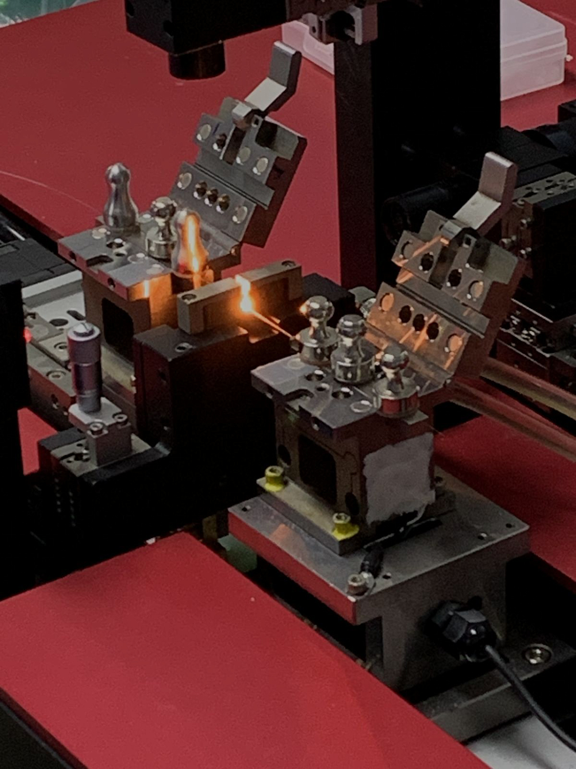 Полный цикл от XLG: станции для обработки оптических волокон и изготовления волоконных компонентов