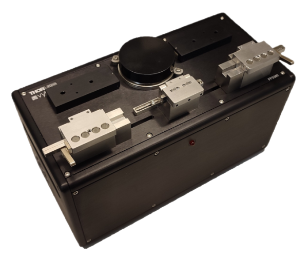 Устройство для подготовки волокна с помощью термомеханической и ультразвуковой очистки от покрытия FPS301