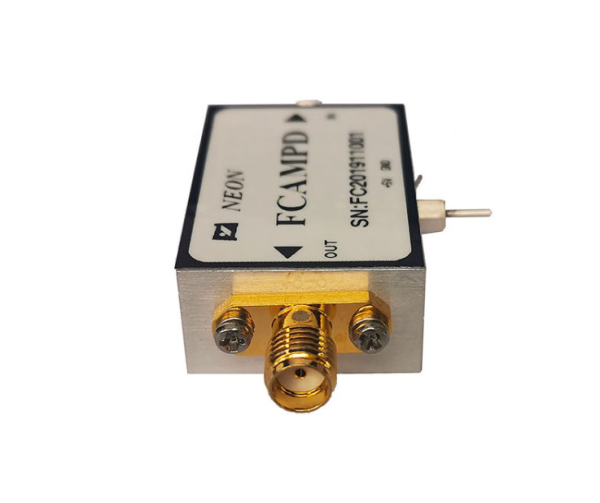 Усиливающий PIN-фотоприёмник до 5 ГГц