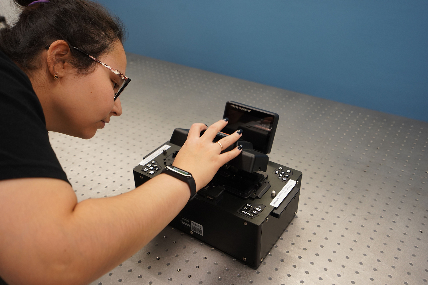 Сервисный центр по LDF и PM сварочным аппаратам и скалывателям производителя Shanghai Shinho Fiber Communication Co., Ltd. (Shinho) на территории РФ!