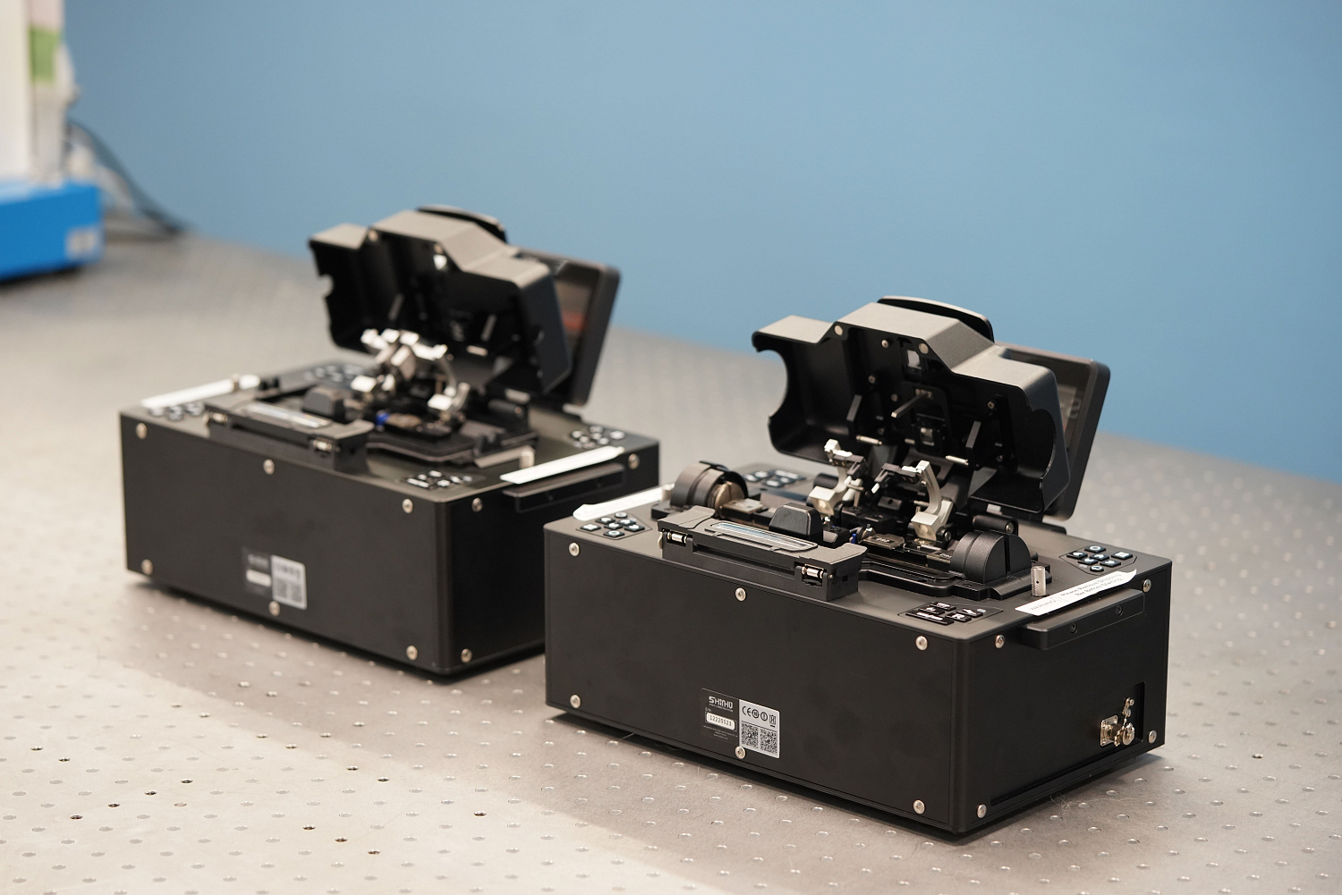 Сервисный центр по LDF и PM сварочным аппаратам и скалывателям производителя Shanghai Shinho Fiber Communication Co., Ltd. (Shinho) на территории РФ!