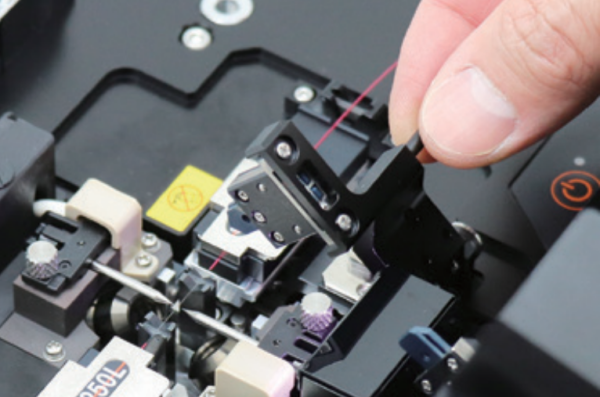 Сварочный аппарат для волокон с сохранением поляризации до 500 мкм. S185PMLDF